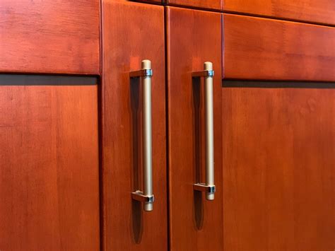 modern handles for shaker cabinets